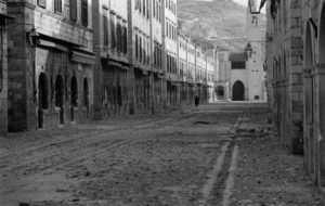Dubrovački Stradun u zoru nakon razaranja