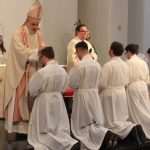 (VIDEO) RADOST HRVATA U ROTTENBURGU I SINDELFINGENU: Stjepan Prtenjača zaređen za đakona