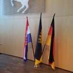 STUTTGART Velik broj Hrvata došao na svečanu proslavu 25. godišnjice Hrvatske nastave u Baden-Württembergu i 50. godišnjice Deklaracije o nazivu i položaju hrvatskoga književnog jezika