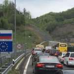 Višekilometarske kolone auta na graničnom prijelazu Macelj