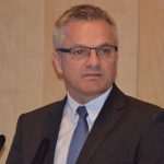 STUTTGART Velik broj Hrvata došao na svečanu proslavu 25. godišnjice Hrvatske nastave u Baden-Württembergu i 50. godišnjice Deklaracije o nazivu i položaju hrvatskoga književnog jezika