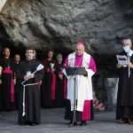 59. VOJNO HODOČAŠĆE: Kip Gospe Lurdske nosili članovi HV-a u u pratnji Švicarske garde