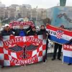 (FOTO) Hrvatski navijači iz Frankfurta u Kijevu: Ukrajinci i Ukrajinke su nas prijateljski dočekali (FOTO) Hrvatski navijači iz Frankfurta u Kijevu: Ukrajinci i Ukrajinke su nas prijateljski dočekali