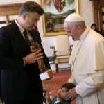 FOTO Plenković se sastao s papom Franjom