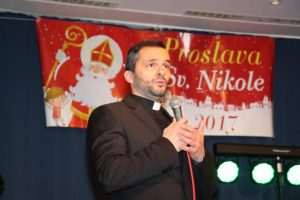 Proslava Nikolinja u Hagenu: darovi za djecu i dobro djelo za bolesnog dječaka iz domovine Proslava Nikolinja u Hagenu: darovi za djecu i dobro djelo za bolesnog dječaka iz domovine