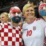Hrvatska predsjednica bodrila rukometaše koji su pobjedom nad Norveškom ostali u igri za polufinale
