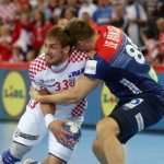 Hrvatska predsjednica bodrila rukometaše koji su pobjedom nad Norveškom ostali u igri za polufinale