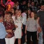 (FOTO i VIDEO) Na Dalmatinskoj večeri u Esslingenu brojnu publiku zabavljala Jelena Rozga i Klapa Rišpet