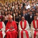 (FOTO) Sakrament Sv. Potvrde u Frankfurtu primio 131 krizmanik
