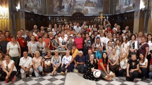 Koncert "Večer hrvatskoga folklora", na kojemu će nastupiti kulturno-umjetnička društva iz zagrebačkog Prigorja i gradišćanski Hrvati iz Koljnofa, u Mađarskoj održat će se u petak navečer u kazalištu Ghione u Rimu. Foto HINA