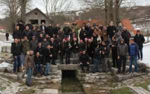 Božićna čestitka na izvoru Svekar vode / Foto: Fenix