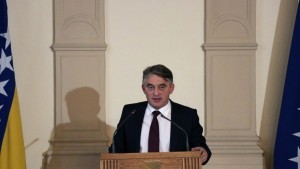 STAO UZ KOMŠIĆA PROTIV HRVATSKE: Stjepan Mesić podržao napad Schwarz-Schillinga, Bildta i Ashdowna na Zagreb Željko Komšić / Foto: Hina