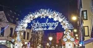 Francuski biskup msgr. Luc Ravel: U Strasbourgu su napadnuti simboli duha Europe i kršćanstva Natpis na kojem piše:Strasbourg, glavni grad Božića / Foto: Tourist offic Starsbourg