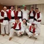 (FOTO i VIDEO) LIČKA VEČER U STUTTGARTU: Oko 1.500 Ličana i njihovih prijatelja, među kojima je bio i general Glasnović, zabavljala grupa Vigor