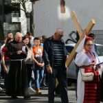 (FOTO) Veliki petak u Mainzu: Stotine ljudi u procesiji kroz središte grada