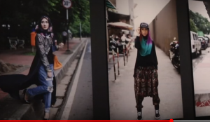 FRANKFURT: "Ujedinili se" desničari i muslimanke - šalju mailove mržnje Foto:Video/Screenshot
