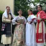 (FOTO) LUDWIGSBURG: Mlade Hrvatice odjevene u narodne nošnje domovine primile sakramenat Svete Potvrde