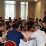 Bivši izbornici Ćiro Blažević i Otto Barić posjetili sudionike 4. Svjetskog prvenstva hrvatskih klubova izvan Domovine Bivši izbornici Ćiro Blažević i Otto Barić posjetili sudionike 4. Svjetskog prvenstva hrvatskih klubova izvan Domovine