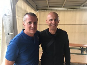 Mladi nogometaši HSK Njemačke četvrti na Schwarzwal Cupu, gledao ih i bodrio Petar Krpan iz HNS-a Trener Ante Udbinac i Petar Krpan / Foto: Fenix