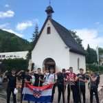 (FOTO) Krizmanici iz Freiburga na hodočašću od samostana Maria Laach do svetišta Schönstatt (FOTO) Krizmanici iz Freiburga na hodočašću od samostana Maria Laach do svetišta Schönstatt