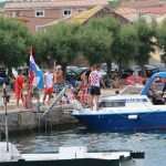 (FOTO) REGATA ZA HRVATSKE BRANITELJE U RAŽANCU KOD ZADRA: Turisti su znatiželjno gledali što se događa