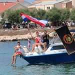 (FOTO) REGATA ZA HRVATSKE BRANITELJE U RAŽANCU KOD ZADRA: Turisti su znatiželjno gledali što se događa