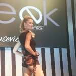 (FOTO) Hrvatska manekenka iz iseljeništva oduševila na zadarskoj reviji Elle Dušević - "pomogao" joj je i sin (FOTO) Hrvatska manekenka iz iseljeništva oduševila na zadarskoj reviji Elle Dušević - "pomogao" joj je i sin