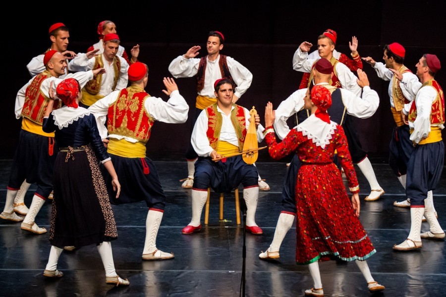 Članovi Folklornog ansambla Linđo / Foto: Fenix (Željko Tutnjević)