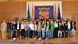 VEČERNJAKOVA DOMOVNICA 2020.: Predstavljamo deset hrvatskih udruga koje su nominirali Večernjakovi čitatelji Hrvatska nastava Hessen i Saarland, Frankfurt