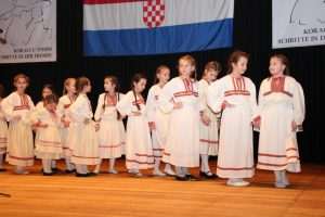(VIDEO i FOTO) Folklorna skupina „Koraci u tuđini“ iz HKM Köln proslavila 40 godina djelovanja