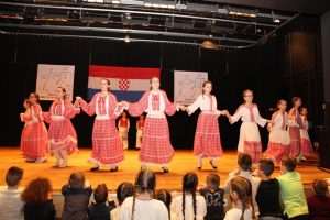 (VIDEO i FOTO) Folklorna skupina „Koraci u tuđini“ iz HKM Köln proslavila 40 godina djelovanja