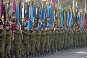  U sklopu svečanog obilježavanja 27. obljetnice VRO Maslenica 1993. održan je mimohod preko gradskog mosta prema Poluotoku do Crkve sv. Donata vojnih postrojba, sudionica VRO Maslenica, sa 187 ratnih zastava