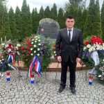 (FOTO) NA BLEIBURGU DOSTOJANSTVENO I TIHO: Predstavnik Hrvata u Austriji Miroslav Piplica odao počast žrtvama Bleiburške tragedije