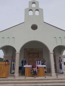 Sv. misa na Groblju Mira u Biima / Foto: Fenix (A.Martinac)