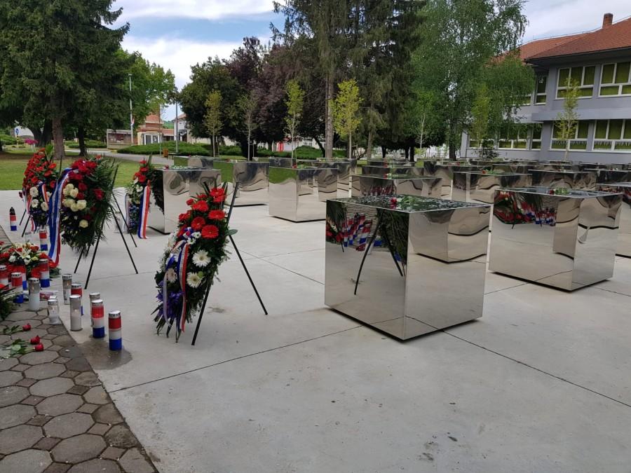 DAN KAD JE OSLOBOĐENA ZAPADNA SLAVONIJA: Hrvatska obilježava 27 godina od vojno-redarstvene operacije Bljesak DAN KAD JE OSLOBOĐENA ZAPADNA SLAVONIJA: Hrvatska obilježava 27 godina od vojno-redarstvene operacije Bljesak