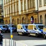 (FOTO) STUTTGART PUN POLICIJE: Zbog prošlotjednih izgreda, pristalice AfD održale prosvjedni skup kojem se protivio "Savez protiv desnice" (FOTO) STUTTGART PUN POLICIJE: Zbog prošlotjednih izgreda, pristalice AfD održale prosvjedni skup kojem se protivio "Savez protiv desnice"