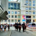 (FOTO) STUTTGART PUN POLICIJE: Zbog prošlotjednih izgreda, pristalice AfD održale prosvjedni skup kojem se protivio "Savez protiv desnice" (FOTO) STUTTGART PUN POLICIJE: Zbog prošlotjednih izgreda, pristalice AfD održale prosvjedni skup kojem se protivio "Savez protiv desnice"