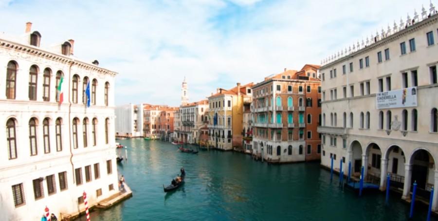 IZ KRAJNOSTI U KRAJNOST: Venecija se priprema turistima naplaćivati ulaz u grad i tražiti rezervacije IZ KRAJNOSTI U KRAJNOST: Venecija se priprema turistima naplaćivati ulaz u grad i tražiti rezervacije