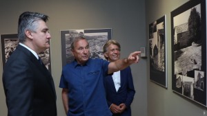 Zoran Milanović na izložbi u Klovićevim dvorima / Foto: Hina