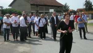 PUPOVAC I TERŠELIČ U DVORU NA UNI: Pravoslavni obred i počast srpskim žrtvama tijekom i nakon Oluje Pupovac _ Dvor na Uni (3)