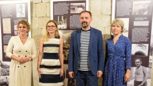 Autori izložbe Nikolina Pozniak, Tanja Ladišić, Nikša Selmani, Sanja Curić / Foto: Hina