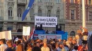 VIŠE TISUĆA LJUDI OKUPILO SE U ZAGREBU: "Festival slobode" protiv mjera za suzbijanje koronavirusa Prosvjed u Zagrebu / Foto: Fenix (Saška Domić)