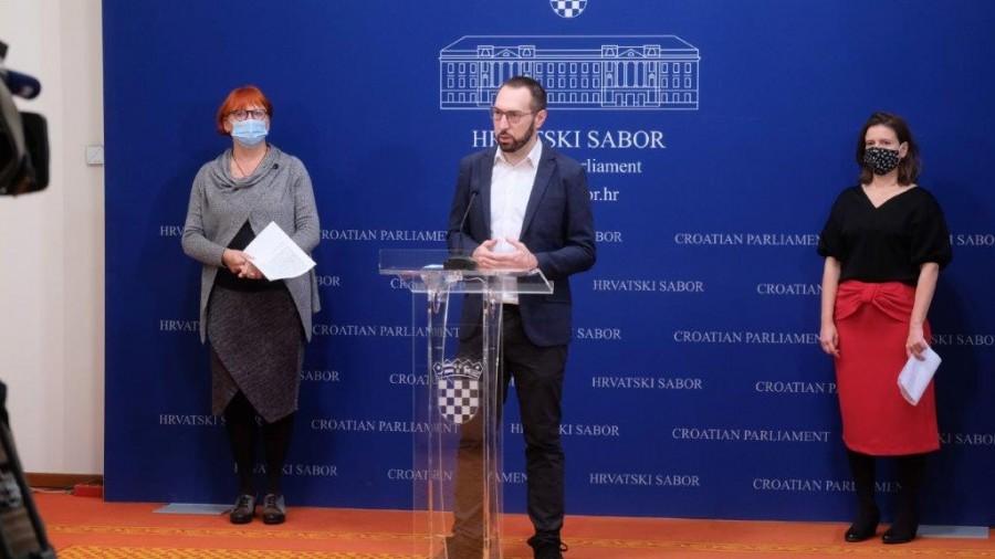 ZELENO-LIJEVI BLOK: Produžite moratorij na ovrhe inače će uslijediti socijalna katastrofa Rada Borić, Tomislav Tomašević i Katarina Peović / Foto: Hina