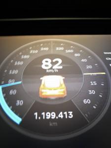 ODLUČIO POSTAVITI LJESTVICU NAJVIŠE ŠTO MOŽE: Znate li koliko je kilometara prešao električni automobil rekorder? Hansjörg Gemmingen na svom Twiitter profilu redovito objavljuje uspjeh u vožnji / Foto: Twitter /Hansjörg Gemmingen