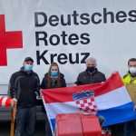 (VIDEO) IZUZETNA GESTA NIJEMACA: Gradonačelnik Kurz u 24 sata organizirao akciju te osigurao četiri kamiona za vožnju u Petrinju (VIDEO) IZUZETNA GESTA NIJEMACA: Gradonačelnik Kurz u 24 sata organizirao akciju te osigurao četiri kamiona za vožnju u Petrinju