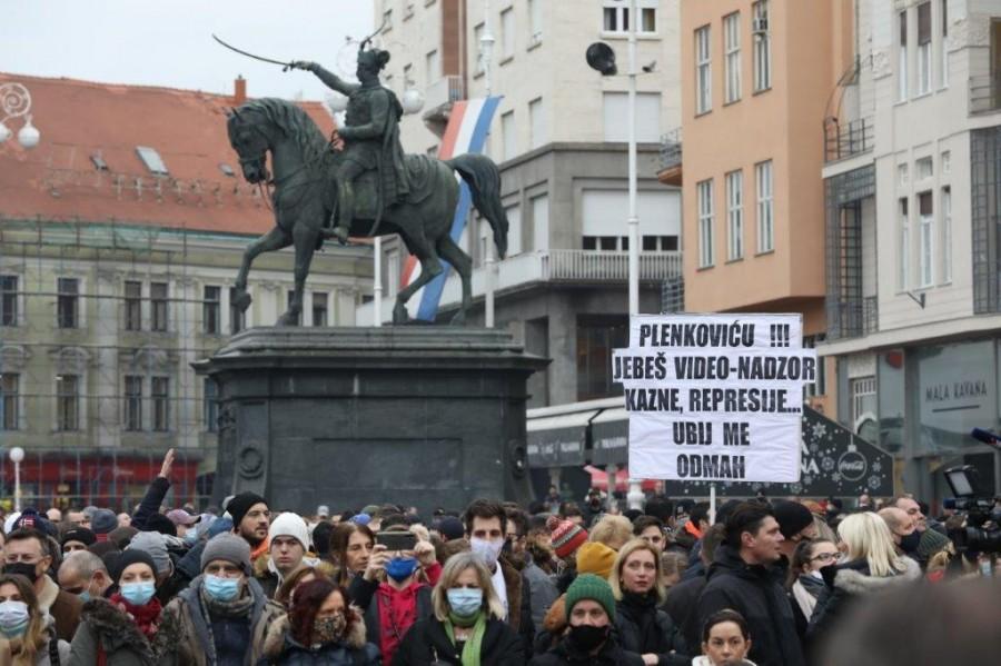 Prosvjed na Trgu bana Jelačića / Foto: Hina