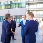 Hrvatski ministar Grlić Radman razgovarao s američkim državnim tajnikom Blinkenom i nizom drugih kolega iz članica NATO-a Hrvatski ministar Grlić Radman razgovarao s američkim državnim tajnikom Blinkenom i nizom drugih kolega iz članica NATO-a