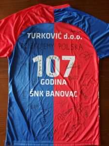 NASTAVLJENA AKCIJA PRODAJE DRESOVA U POLJSKOJ ZA BANOVINU: Rukometaši Domagoj Duvnjak i Zlatko Horvat poslali svoje pakete, Mario Maloča poslao dres Lechie Gdańsk NASTAVLJENA AKCIJA PRODAJE DRESOVA U POLJSKOJ ZA BANOVINU: Rukometaši Domagoj Duvnjak i Zlatko Horvat poslali svoje pakete, Mario Maloča poslao dres Lechie Gdańsk