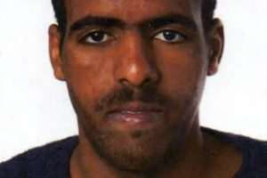 ESKALIRALA SVAĐA SUSJEDA U NJEMAČKOJ: 25-godišnjakinja skočila kroz prozor sa svojim jednogodišnjim sinom, 24-godišnji Eritrejac ozlijedio dvoje ljudi i pobjegao ESKALIRALA SVAĐA SUSJEDA U NJEMAČKOJ: 25-godišnjakinja skočila kroz prozor sa svojim jednogodišnjim sinom, 24-godišnji Eritrejac ozlijedio dvoje ljudi i pobjegao