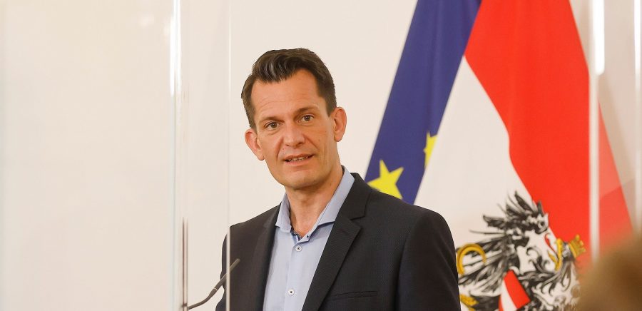 Austrija u ljeto cijepi 12 do 15-godišnjake. Djeca starija od 14 godina sama mogu odlučiti o cijepljenju
